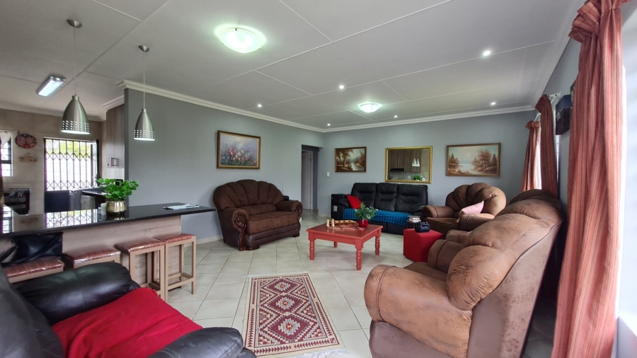 6 Bedroom Property for Sale in Dana Bay Western Cape